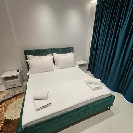 Amelia Room's * Qeparo
