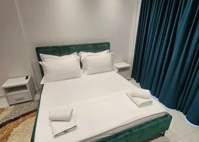 Amelia Room's * Qeparo